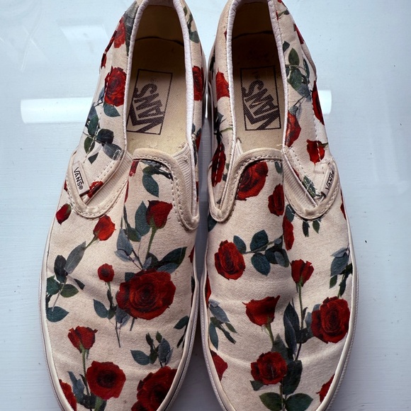 Vans White Floral Slip-On Shoes - Picture 1 of 5